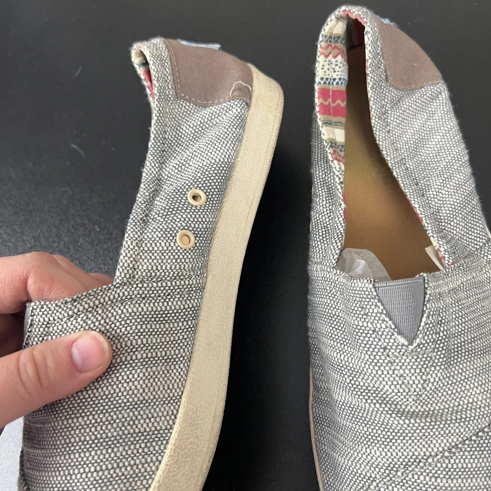 Toms Slip-On‎ Shoes Womens Size 8.5 Grayish Blue Textured Comfort Causal Beachy